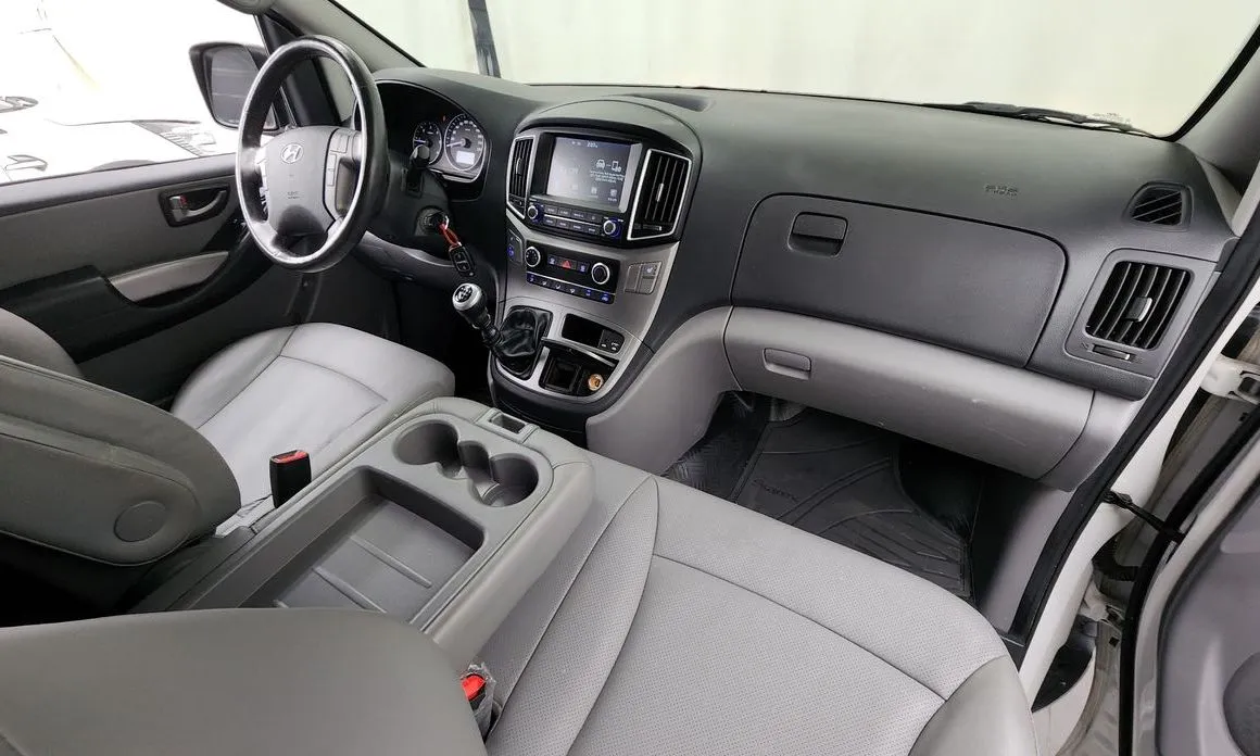 Hyundai Starex — фото 4