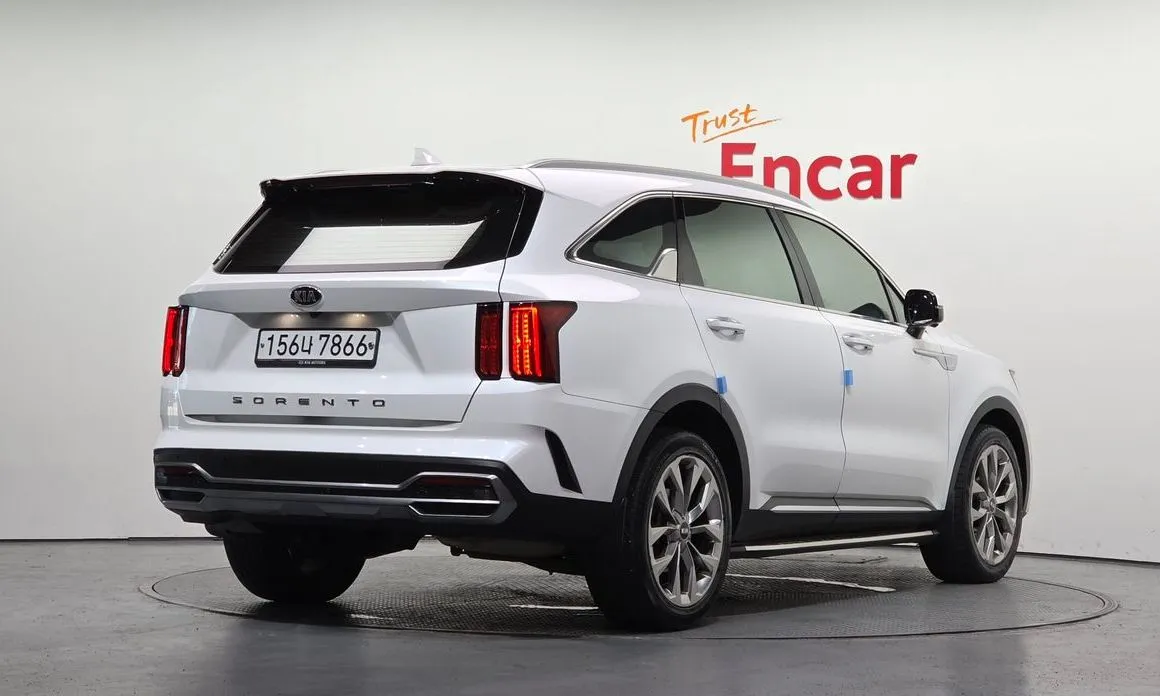 Kia Sorento — фото 8