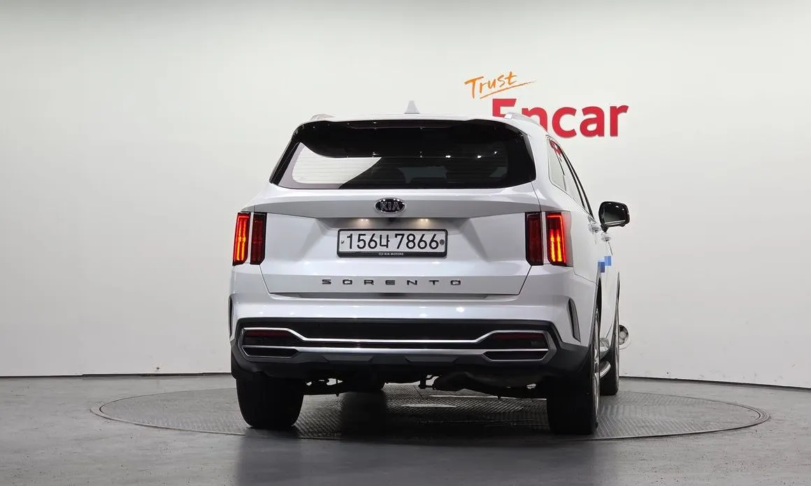 Kia Sorento — фото 6