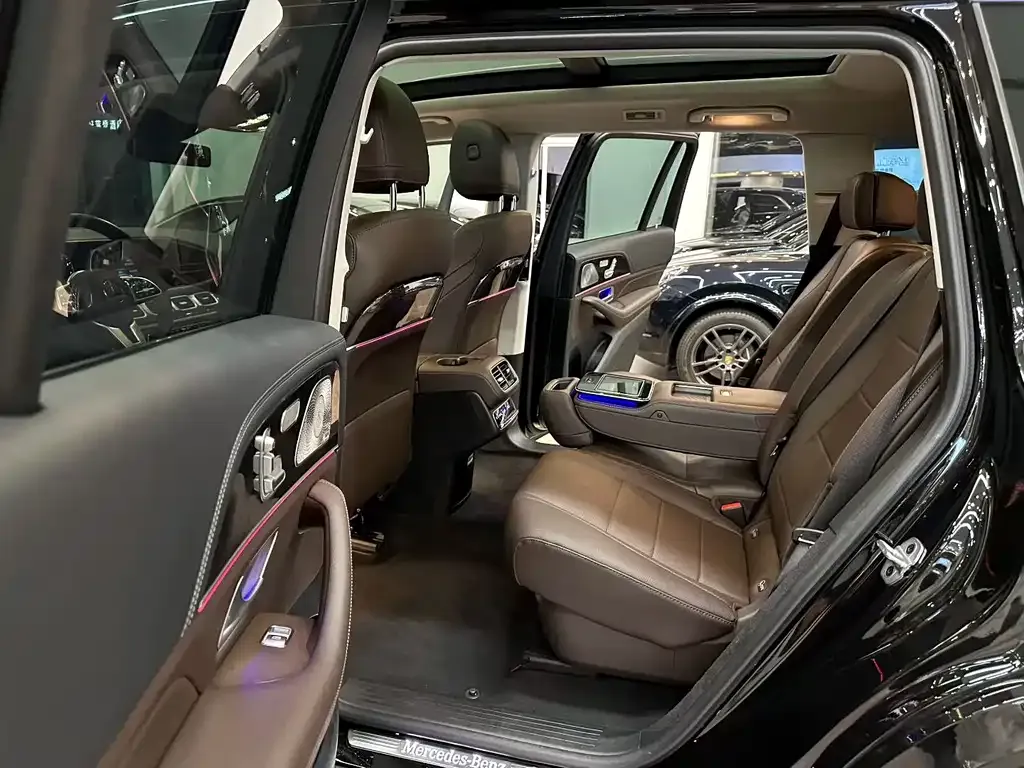 Mercedes-Benz GLS — фото 4
