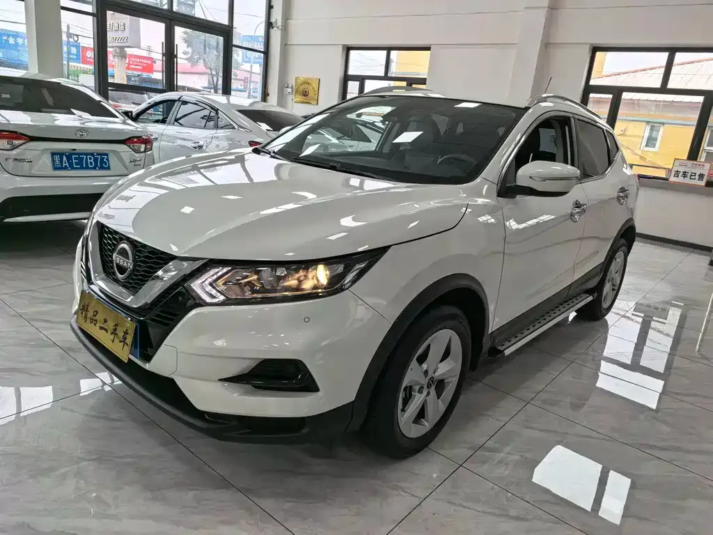 Nissan Qashqai — фото 7