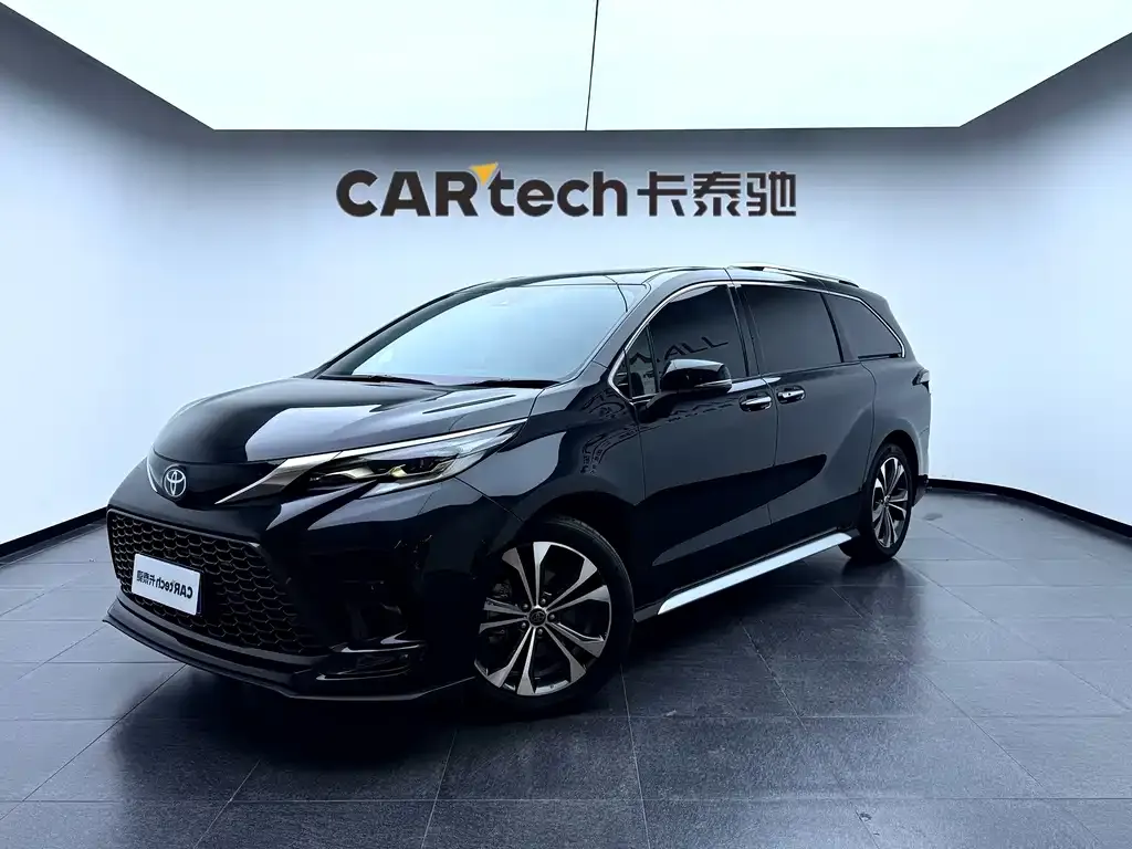 Toyota Granvia — фото 1