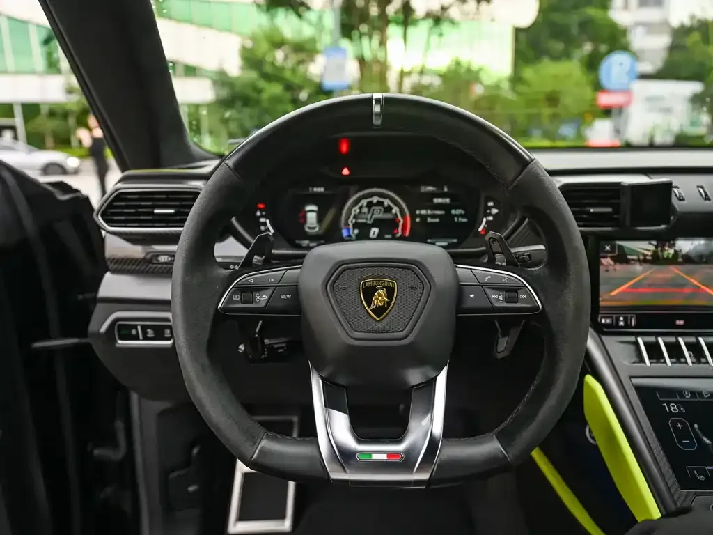 Lamborghini Urus — фото 9