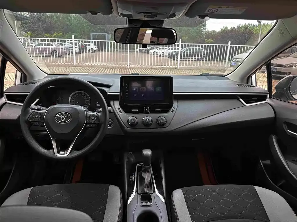 Toyota Corolla — фото 10