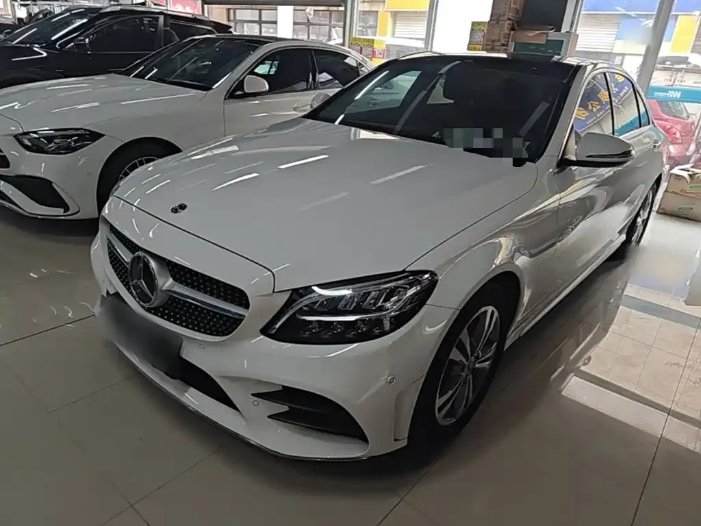 Mercedes-Benz C-Class — фото 1