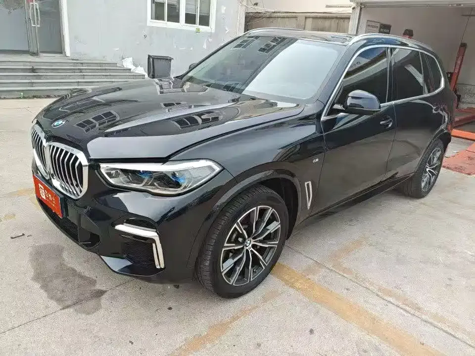 BMW X5 — фото 1