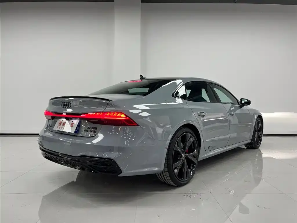 Audi A7L — фото 4