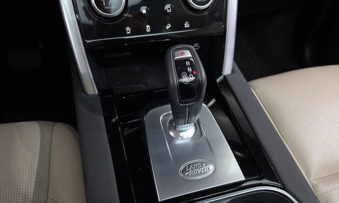 Land Rover Discovery Sport — фото 10
