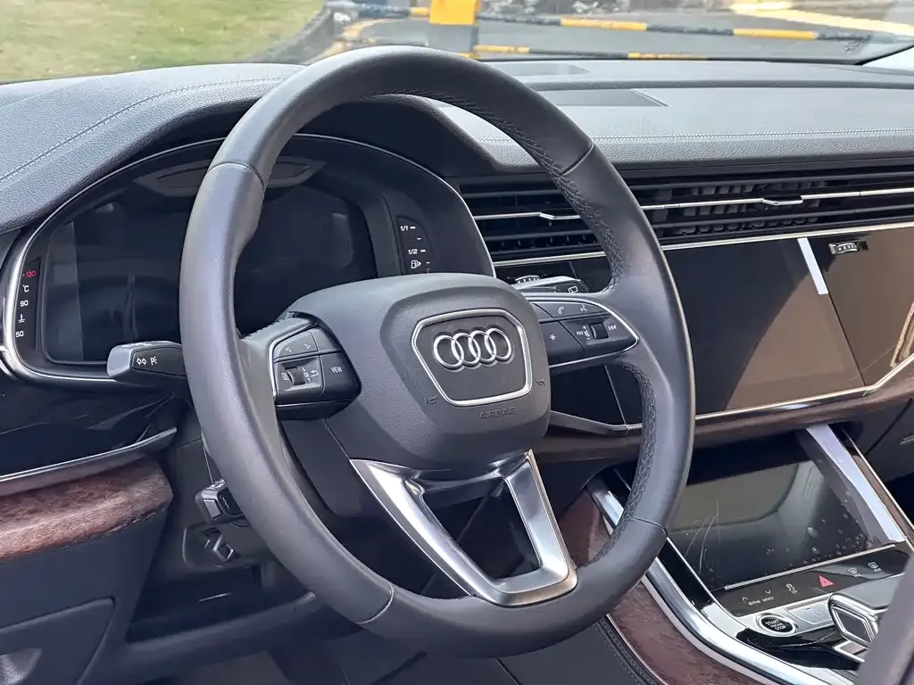 Audi Q7 — фото 3