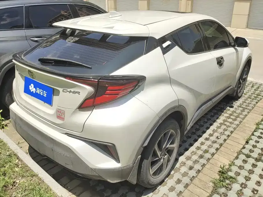 Toyota C-HR — фото 5