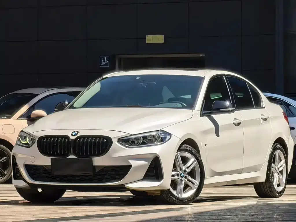 BMW 1 Series — фото 1