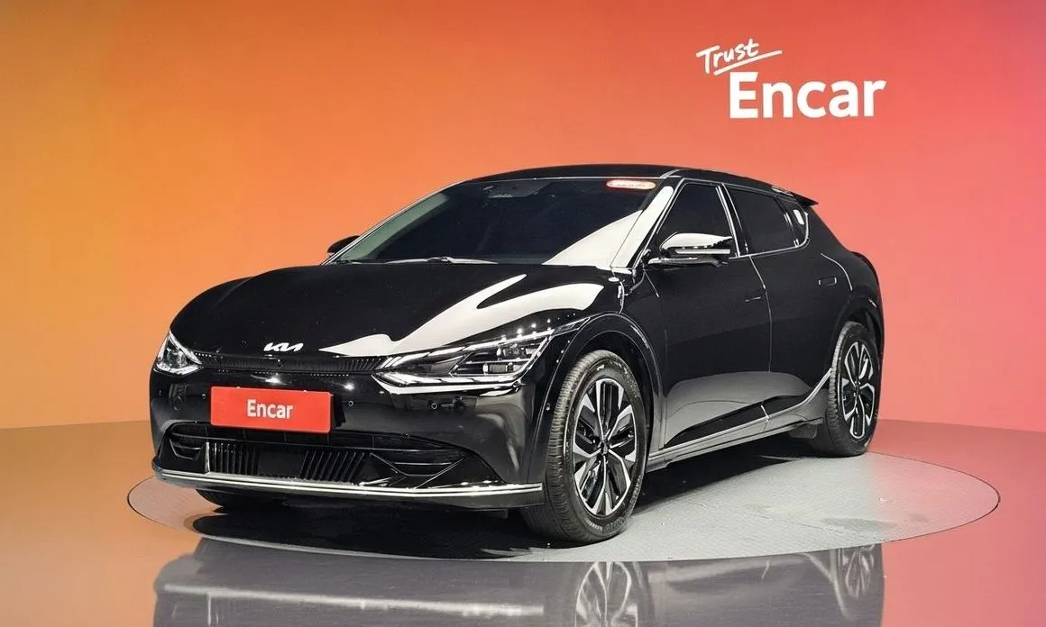 Kia EV6 — фото 1