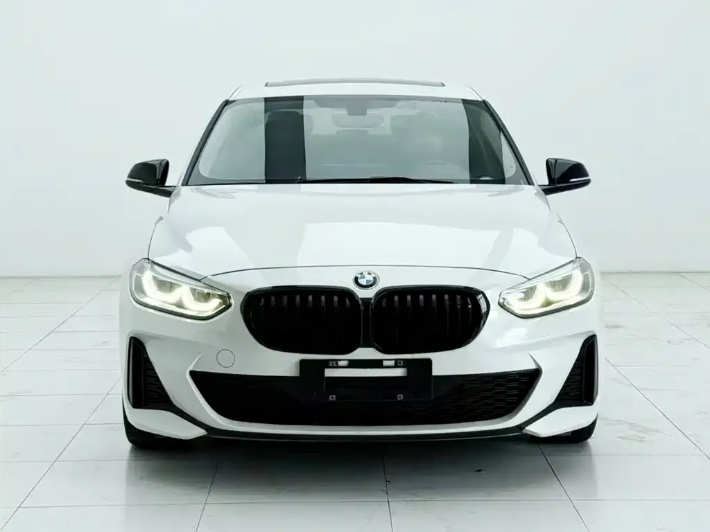BMW 1 Series — фото 1