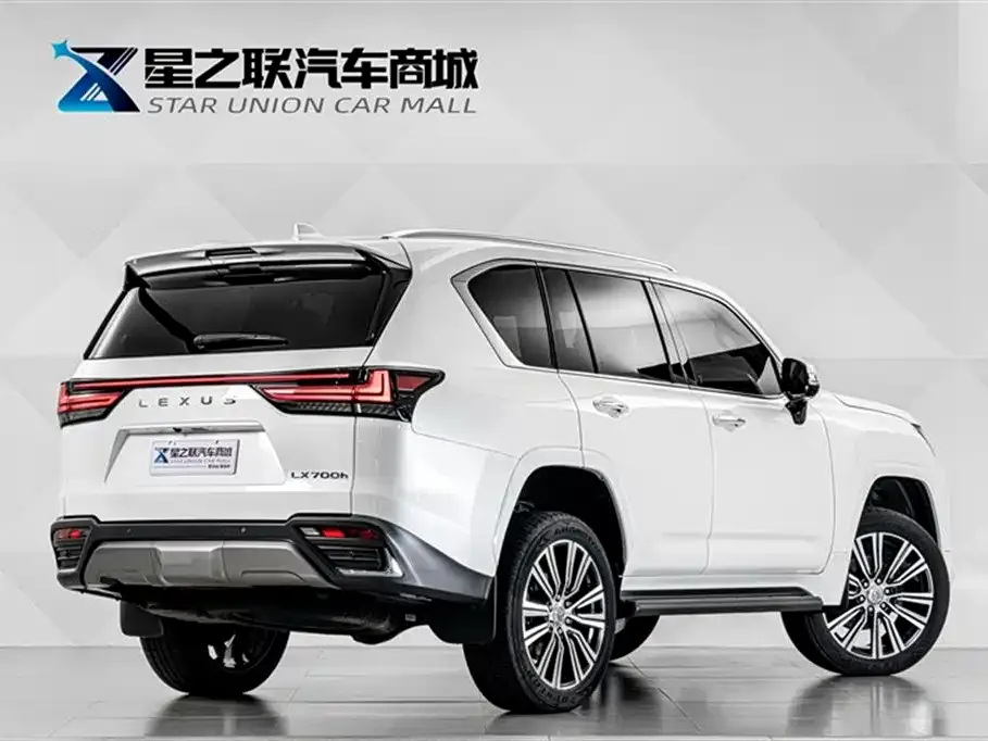 Lexus LX — фото 10