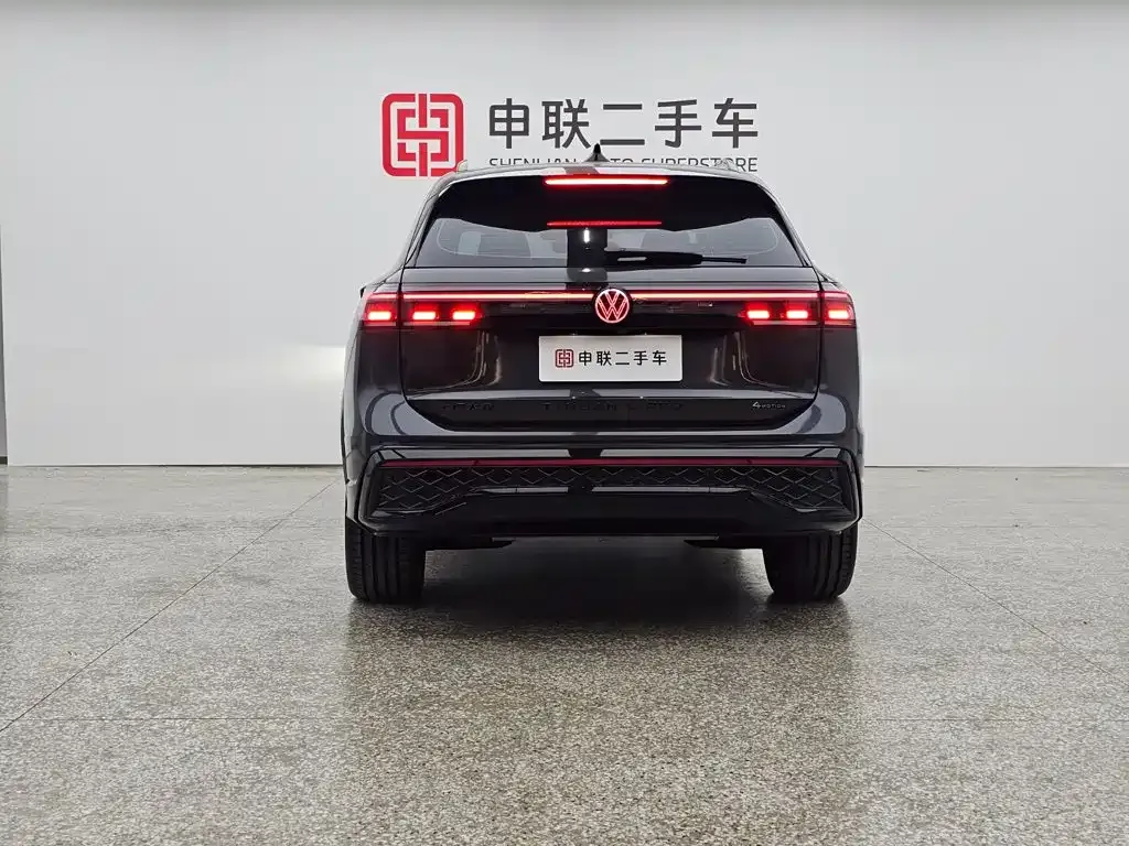 Volkswagen Tiguan L — фото 8