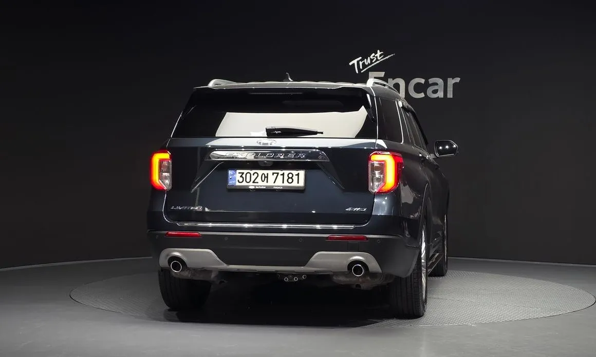 Ford Explorer — фото 7