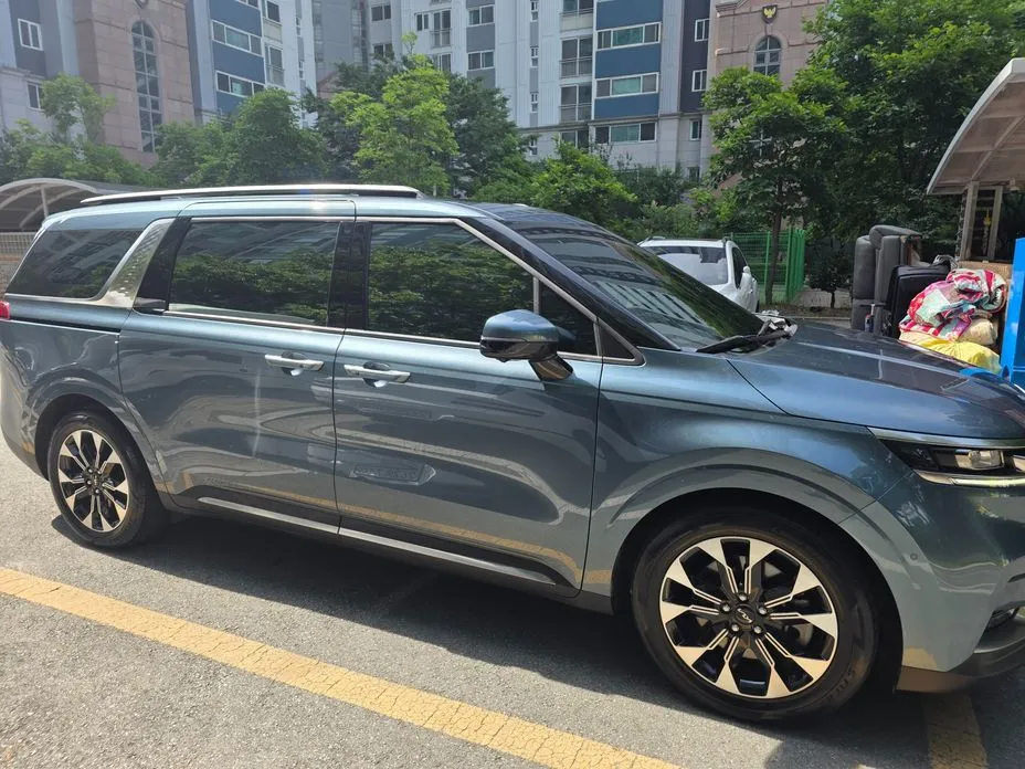 Kia Carnival — фото 10
