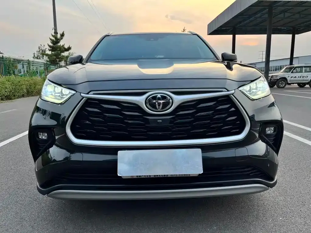 Toyota Highlander — фото 2