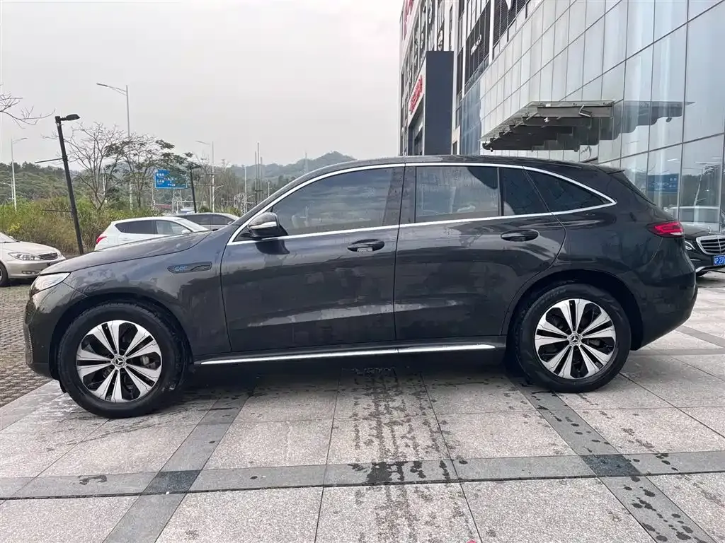 Mercedes-Benz EQC — фото 3