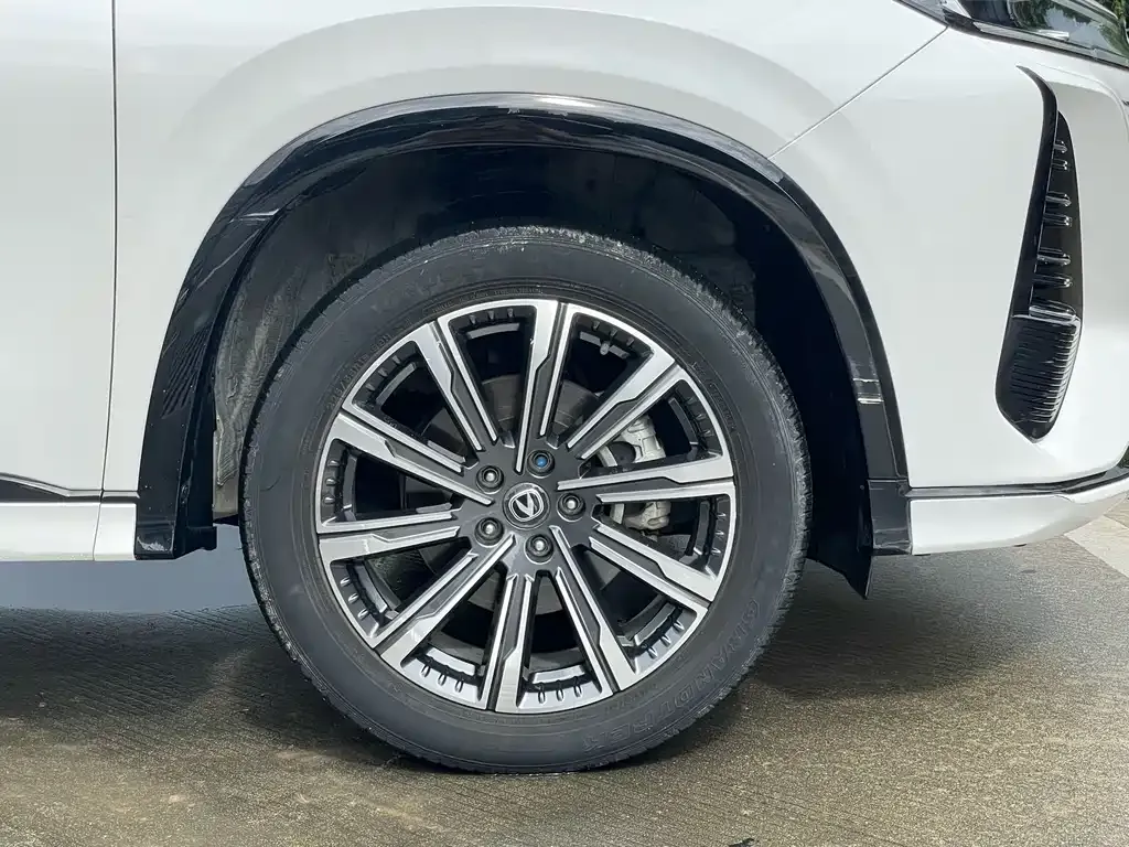 Changan CS75 PLUS — фото 6