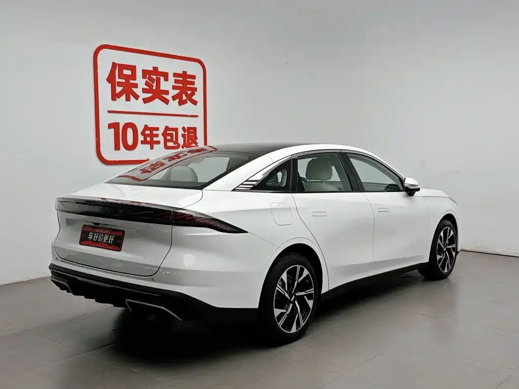 Geely Galaxy L6 — фото 4