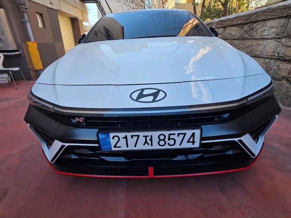 Hyundai AVANTE — фото 1
