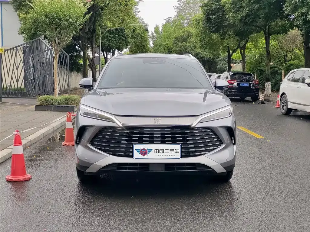BYD L DM-i — фото 10