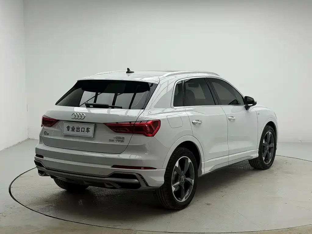 Audi Q3 — фото 6