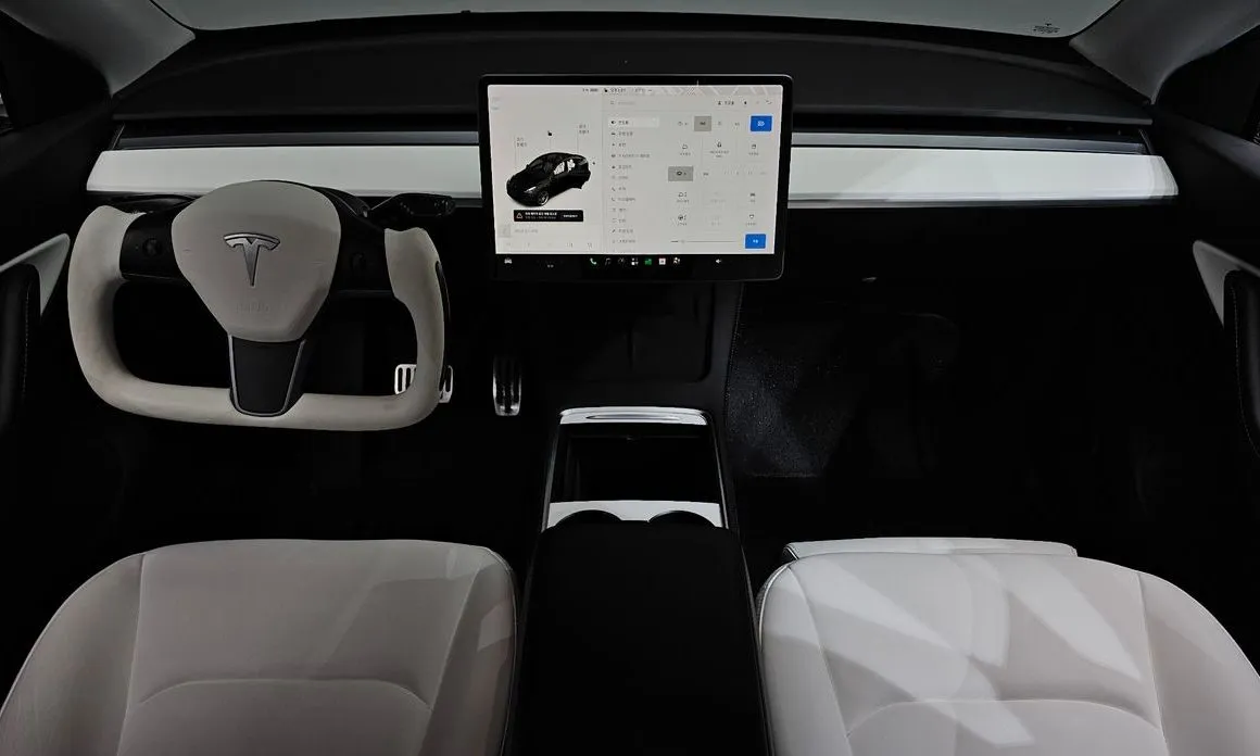 Tesla Model Y — фото 4