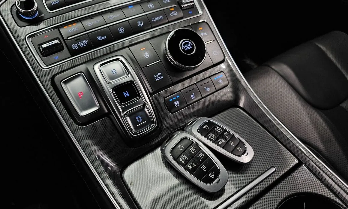 Hyundai Santafe — фото 9