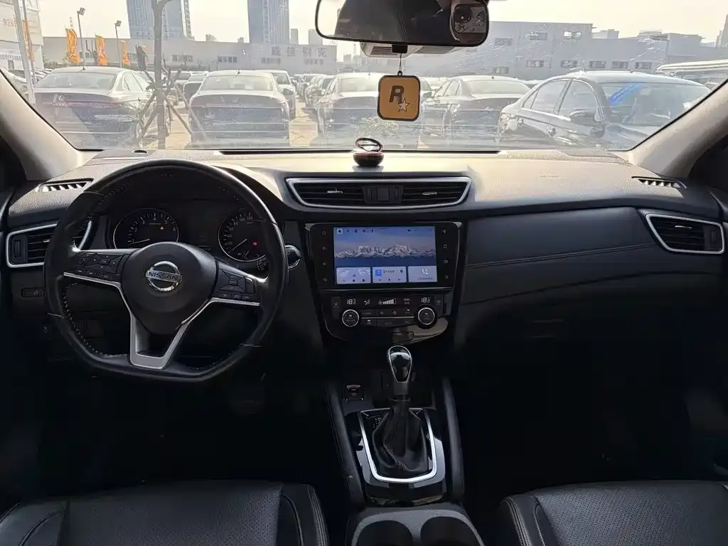 Nissan Qashqai — фото 2