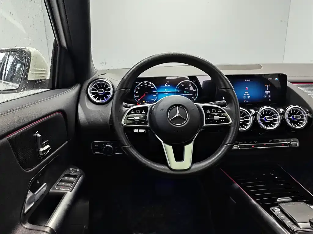 Mercedes-Benz EQA — фото 4