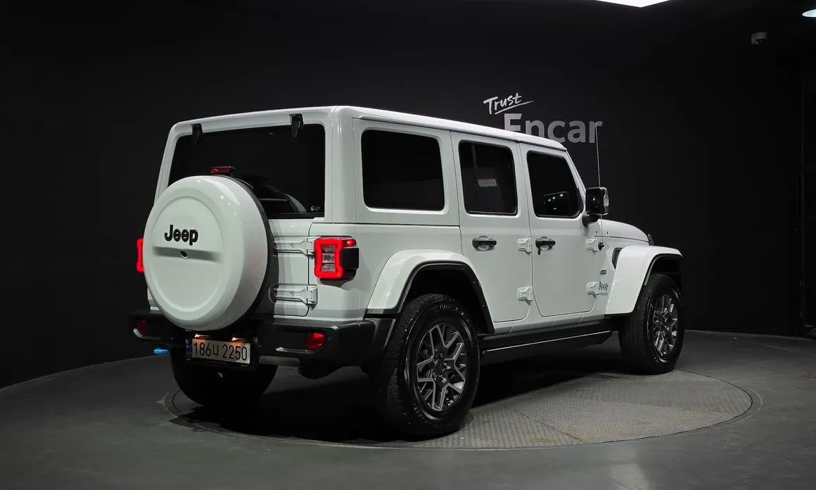Jeep Wrangler — фото 4