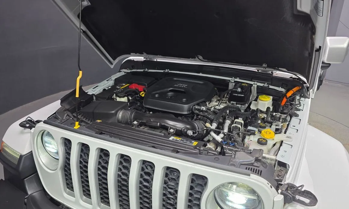 Jeep Wrangler — фото 6