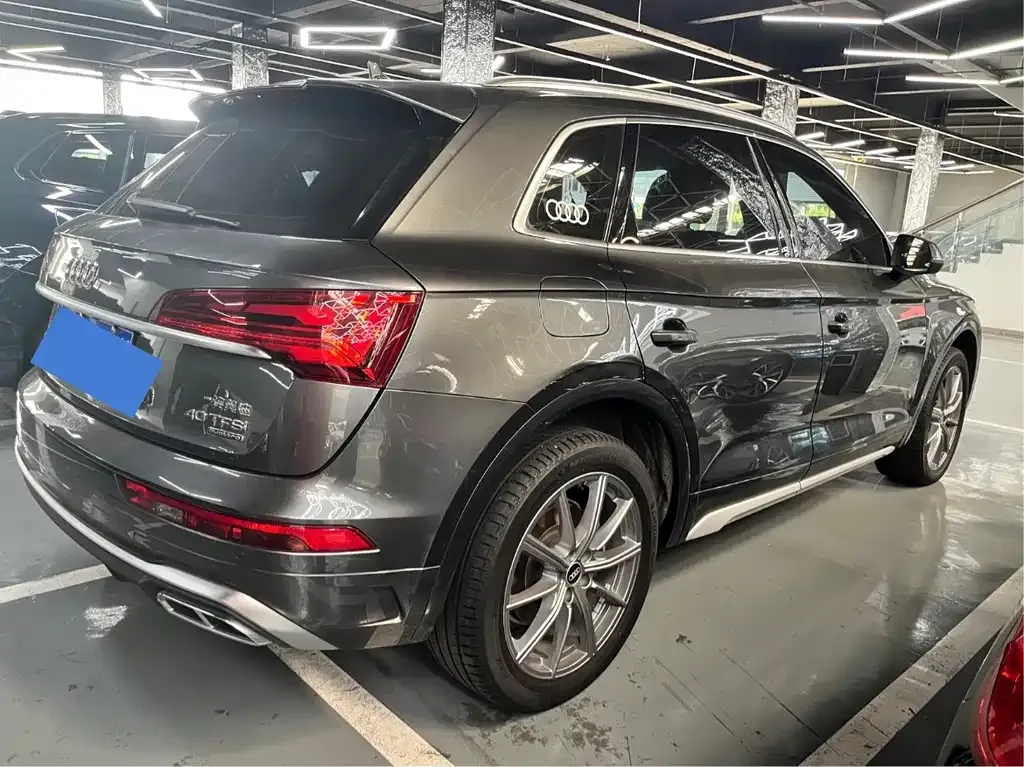 Audi Q5L — фото 7