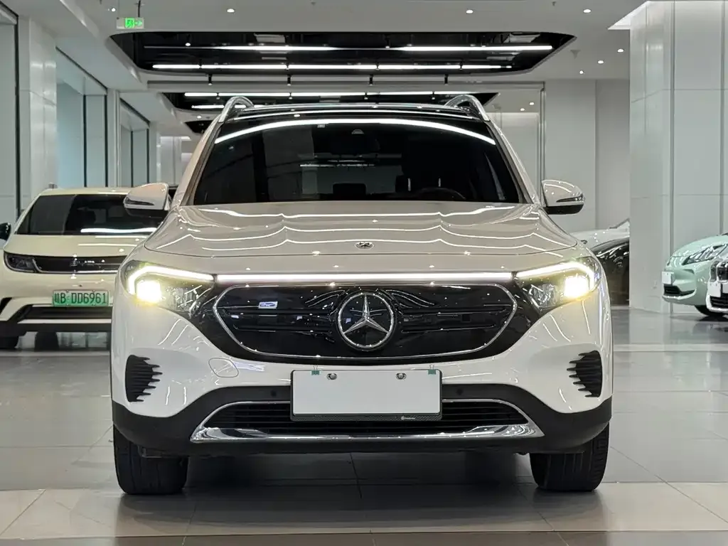 Mercedes-Benz EQB — фото 2