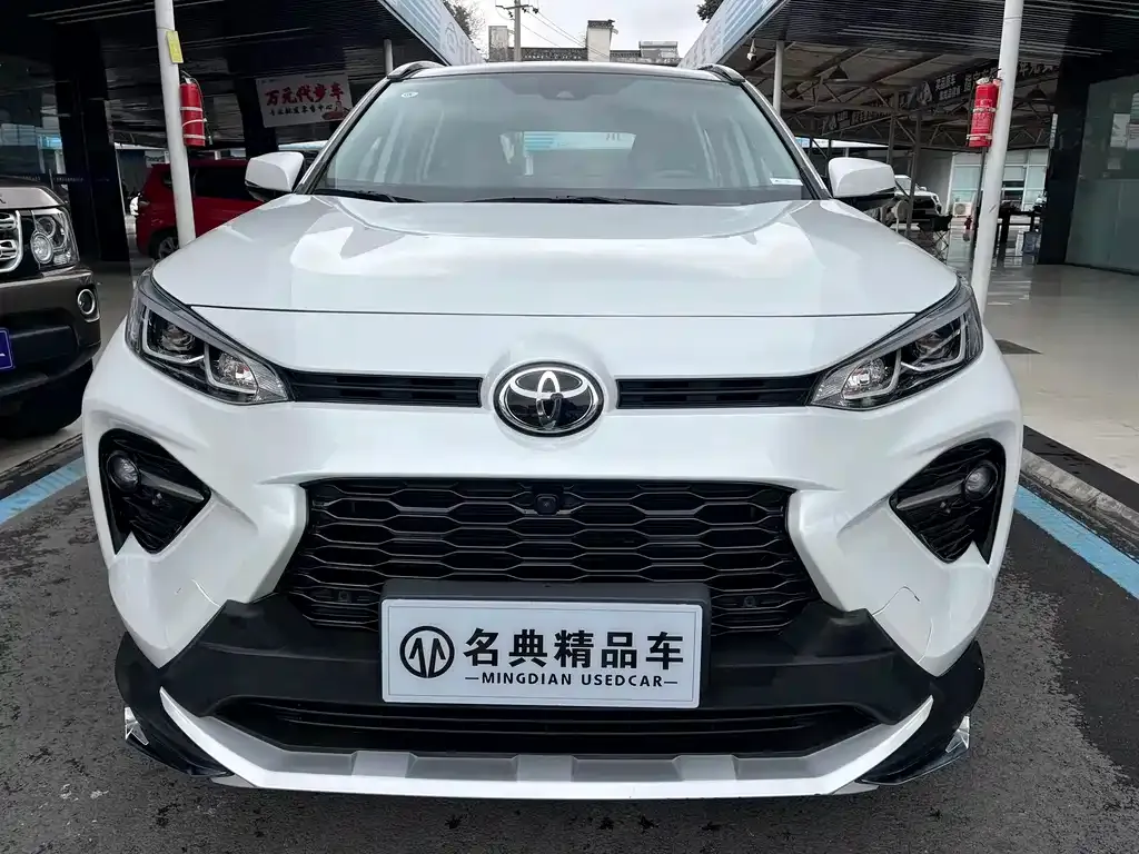 Toyota Wildlander — фото 8