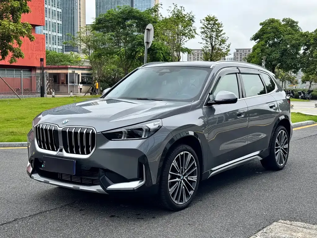 BMW X1 — фото 1