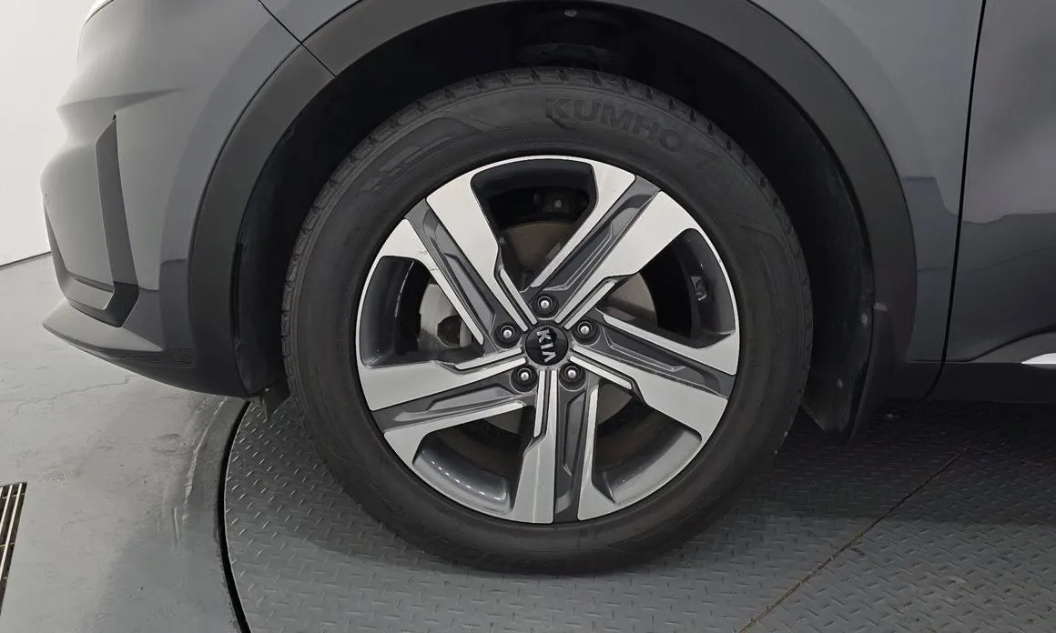 Kia Sorento — фото 6