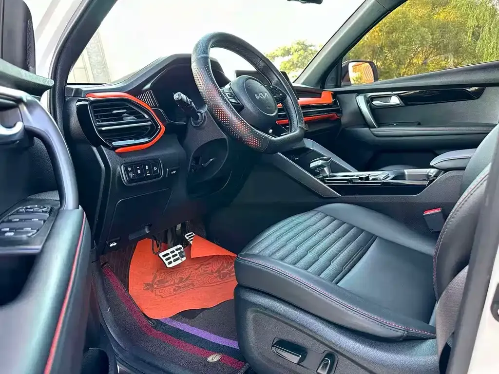 Kia Sportage — фото 8
