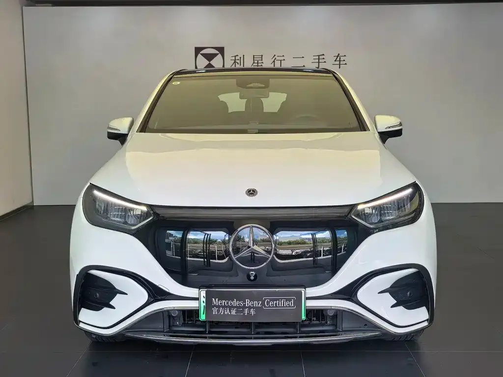 Mercedes-Benz EQE SUV — фото 3