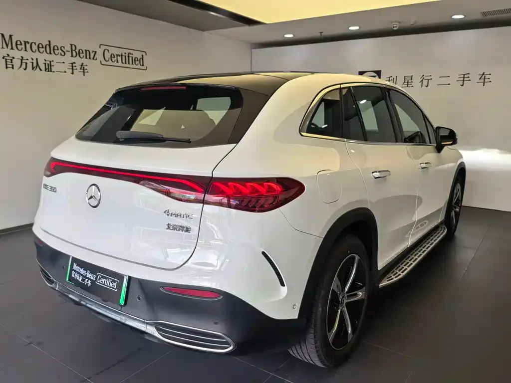 Mercedes-Benz EQE SUV — фото 7