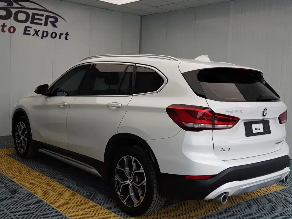 BMW X1 — фото 10