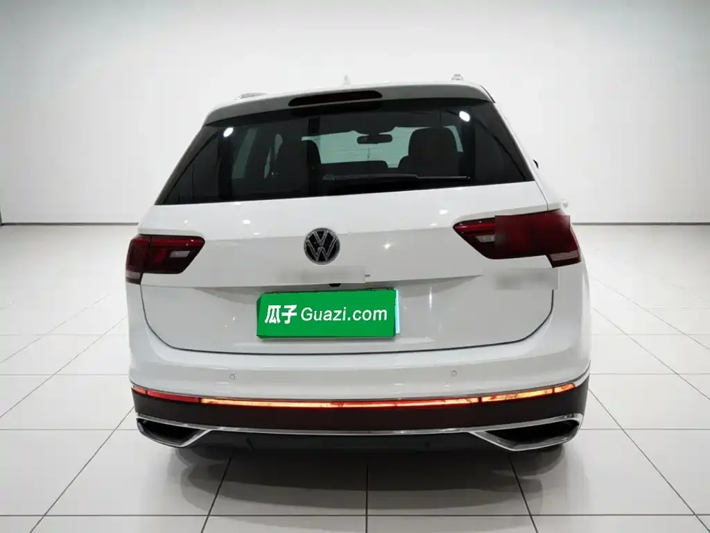 Volkswagen Tiguan L — фото 2