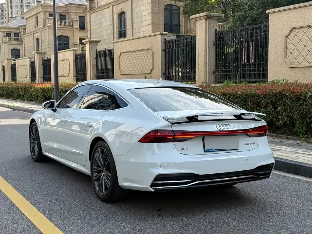 Audi A7 — фото 5