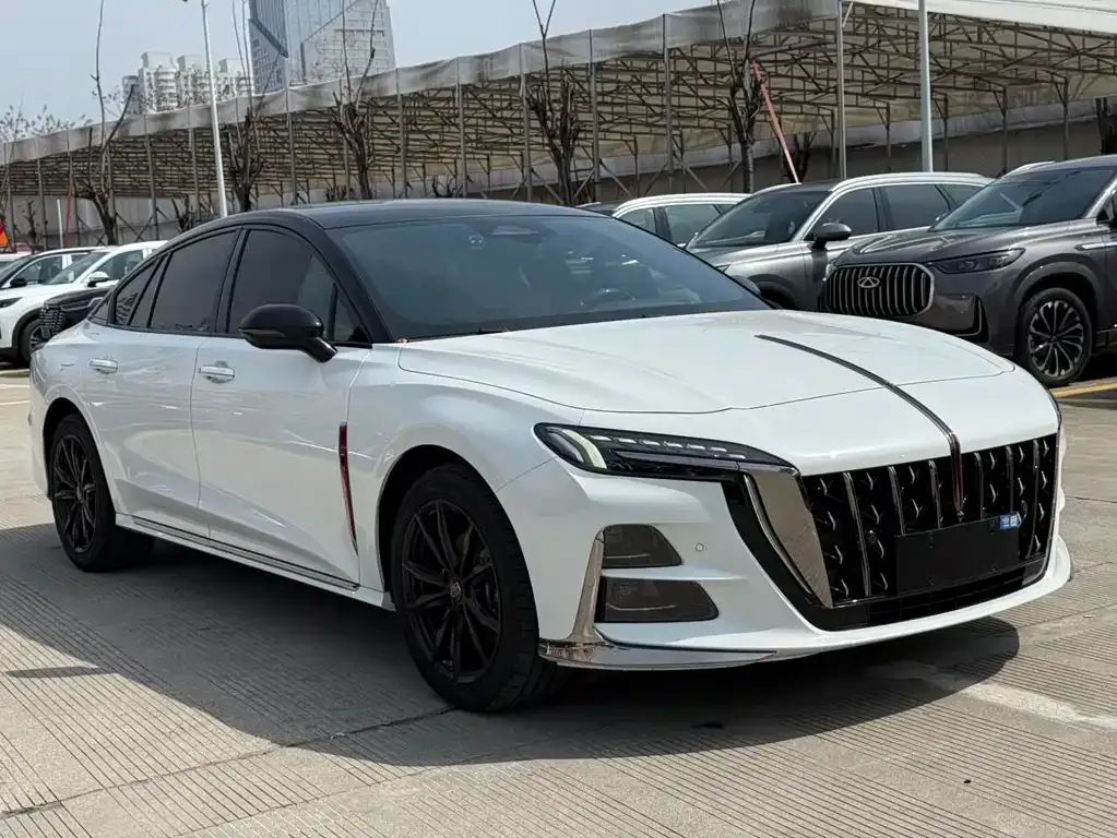 Hongqi H6 — фото 10