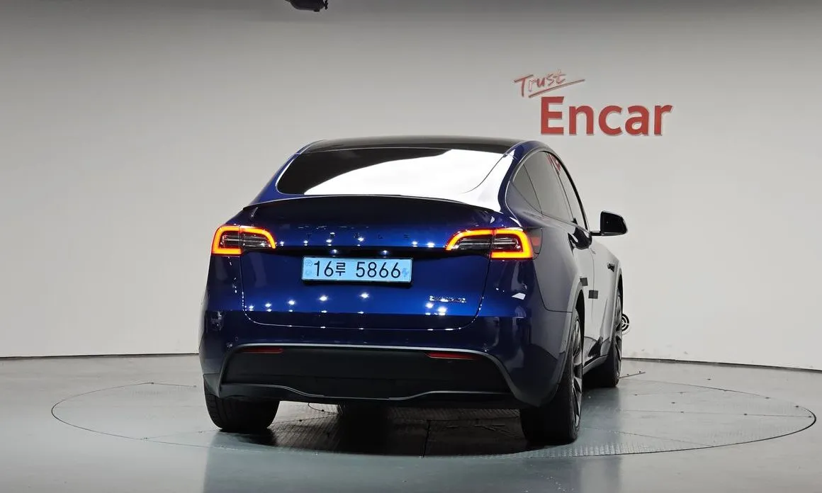 Tesla Model Y — фото 4