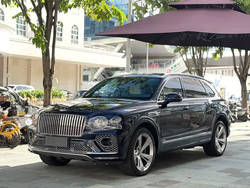 Bentley Bentayga — фото 1