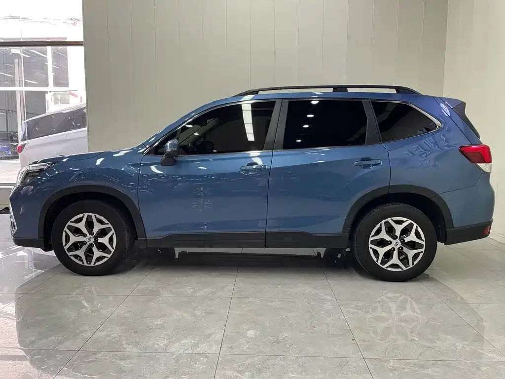 Subaru Forester — фото 6