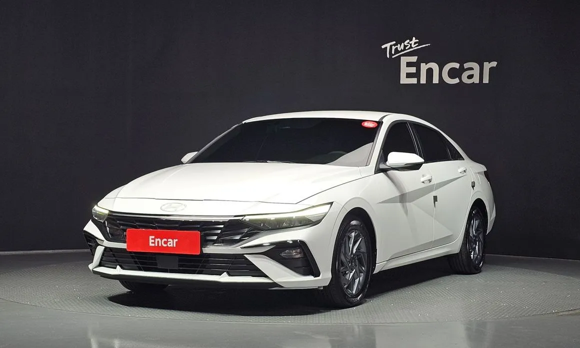Hyundai AVANTE — фото 1